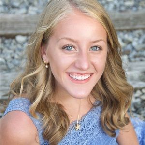 Meet your Posher, Kayli